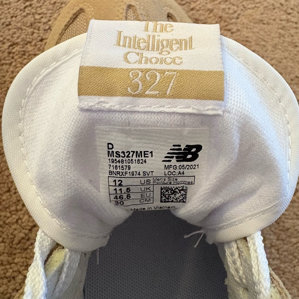 New Balance 327 Sneakers - Picture 11 of 11